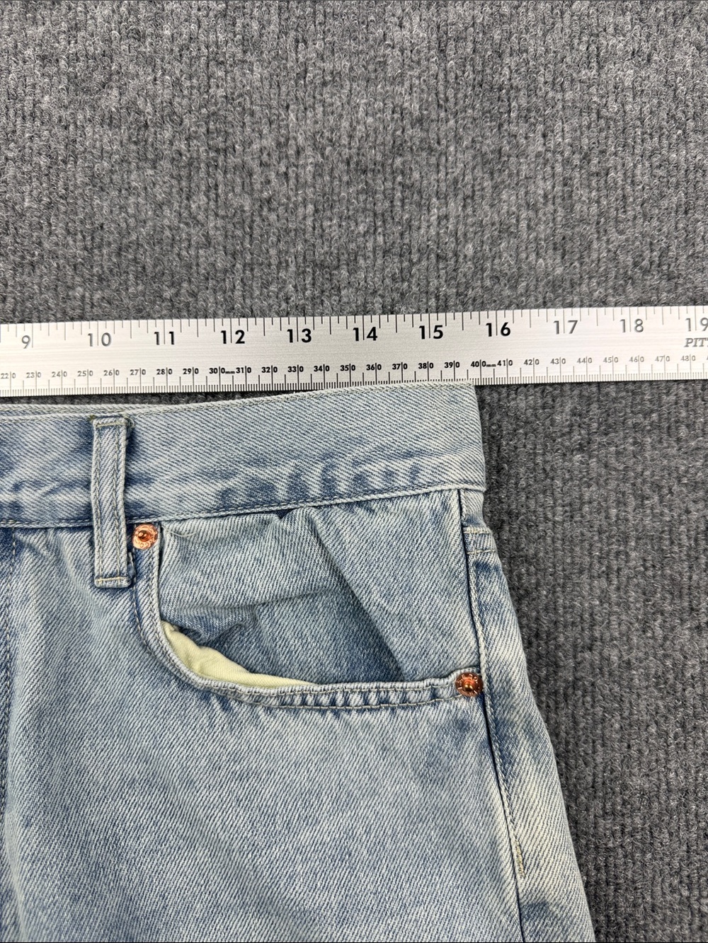 Japanese Levi's 501 Light Blue Jeans, Size 30x32 - Picture 13 of 14